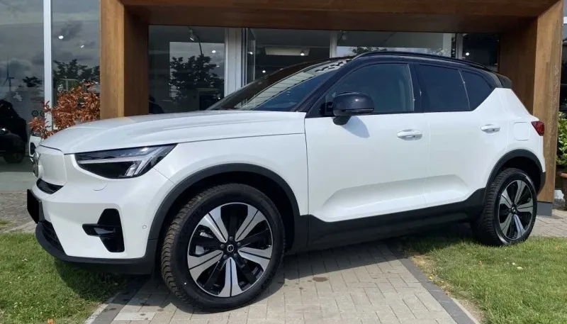 Volvo XC40 Recharge Twin Engine =Ultimate= Distronic Гаранция Image 1