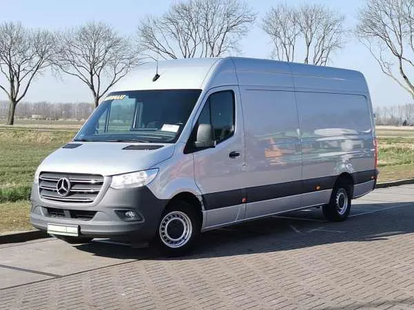 Mercedes-Benz Sprinter 319 L3H2 Maxi Automaat Image 2